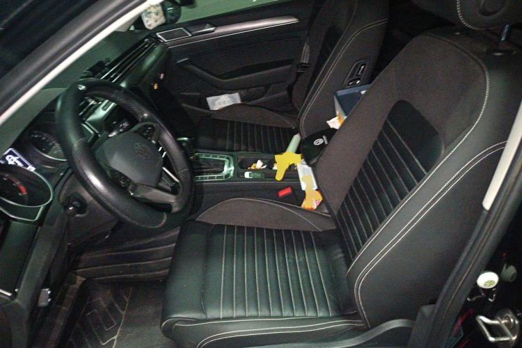 Used Volkswagen Magotan 2020 330TSI DSG Leading Model Left Front Seat
