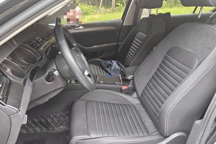 Used Volkswagen Magotan 2020 330TSI DSG Leading Model Left Front Seat