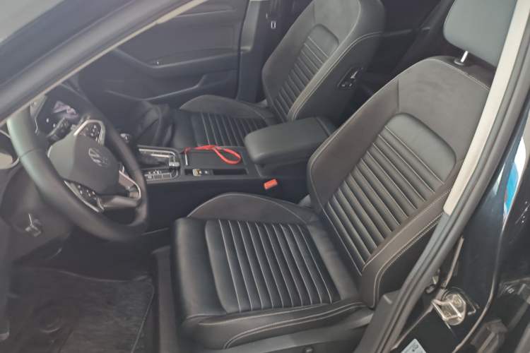 Used Volkswagen Magotan 2020 330TSI DSG Leading Model Left Front Seat