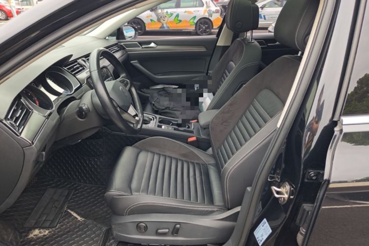 Used Volkswagen Magotan 2020 330TSI DSG Leading Model Left Front Seat