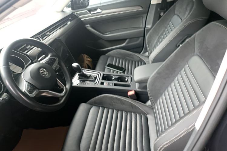 Used Volkswagen Magotan 2020 330TSI DSG Leading Model Left Front Seat