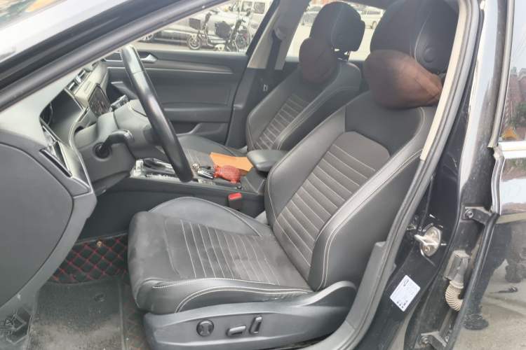 Used Volkswagen Magotan 2020 330TSI DSG Luxury Edition Left Front Seat