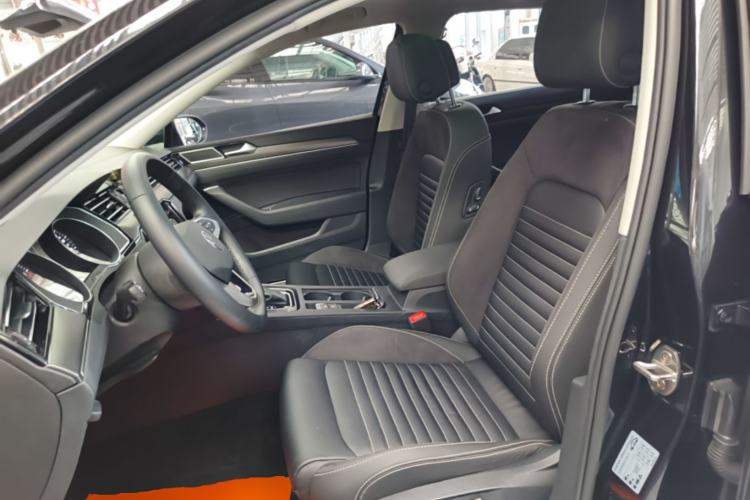 Used Volkswagen Magotan 2020 330TSI DSG Leading Model Left Front Seat