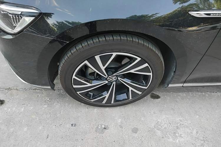 Used Volkswagen Magotan 2020 330TSI DSG Luxury Edition Left Front Wheel Hub
