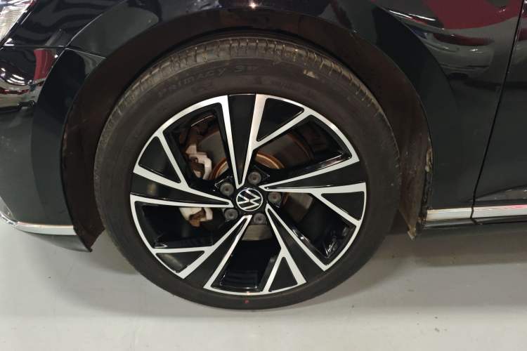 Used Volkswagen Magotan 2020 330TSI DSG Luxury Edition Left Front Wheel Hub
