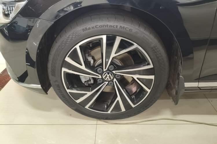 Used Volkswagen Magotan 2020 330TSI DSG Luxury Edition Left Front Wheel Hub