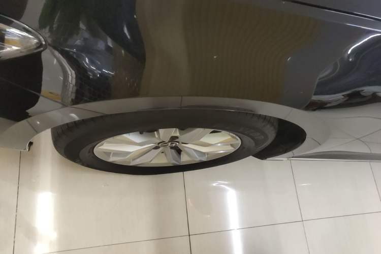 Used Volkswagen Magotan 2020 280TSI DSG Comfort Edition Left Front Wheel Hub