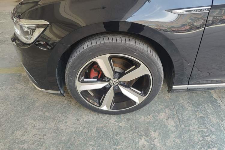 Used Volkswagen Magotan 2020 330TSI DSG Luxury Edition Left Front Wheel Hub