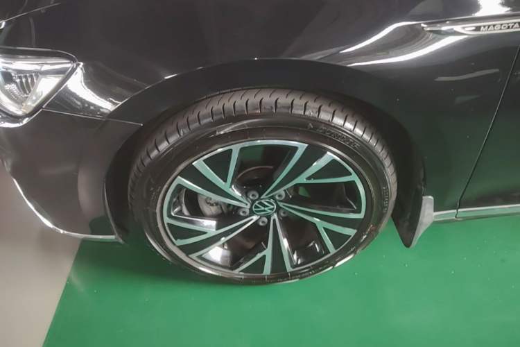 Used Volkswagen Magotan 2020 330TSI DSG Luxury Edition Left Front Wheel Hub