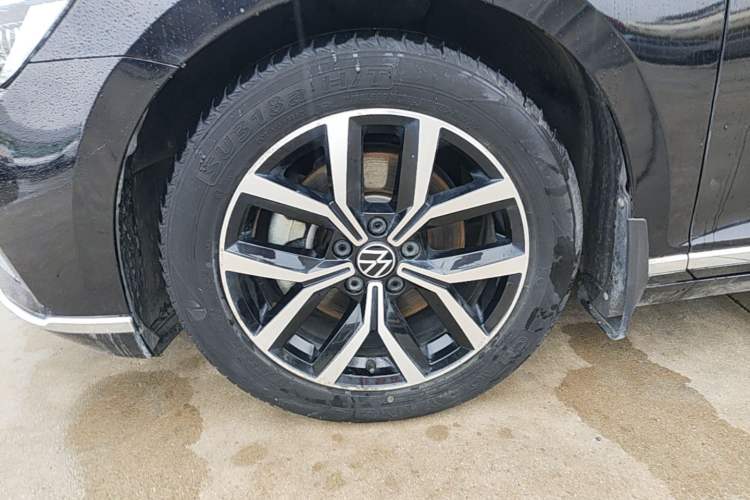 Used Volkswagen Magotan 2020 330TSI DSG Luxury Edition Left Front Wheel Hub