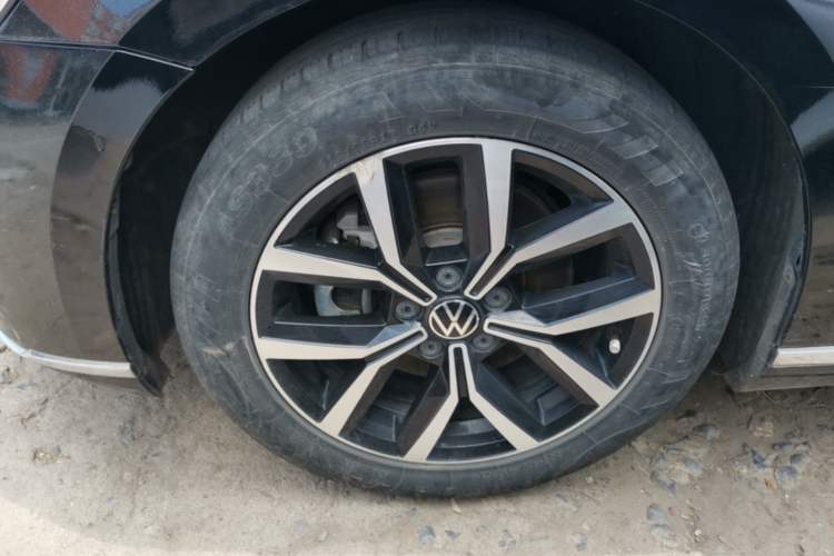 Used Volkswagen Magotan 2020 280TSI DSG Comfort Edition Left Front Wheel Hub