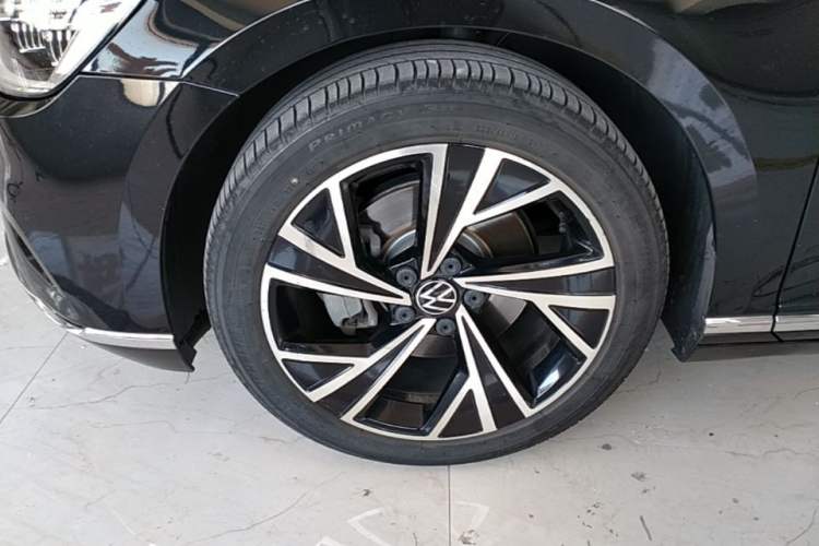 Used Volkswagen Magotan 2020 330TSI DSG Luxury Edition Left Front Wheel Hub