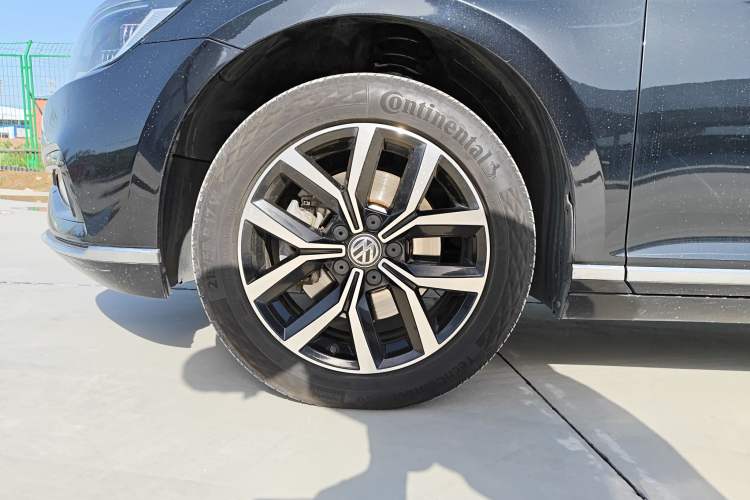 Used Volkswagen Magotan 2020 330TSI DSG Leading Model Left Front Wheel Hub