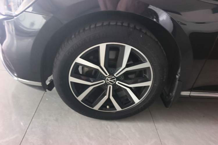 Used Volkswagen Magotan 2020 330TSI DSG Leading Model Left Front Wheel Hub