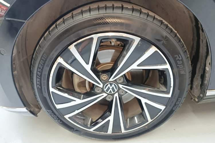 Used Volkswagen Magotan 2020 330TSI DSG Luxury Edition Left Front Wheel Hub