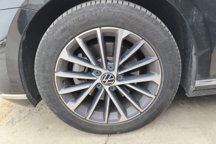 Used Volkswagen Magotan 2020 330TSI DSG Luxury Edition Left Front Wheel Hub
