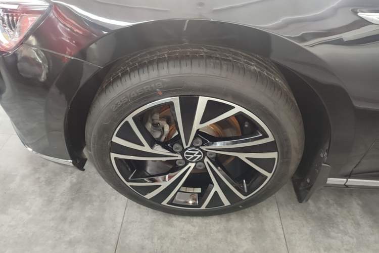 Used Volkswagen Magotan 2020 330TSI DSG Luxury Edition Left Front Wheel Hub
