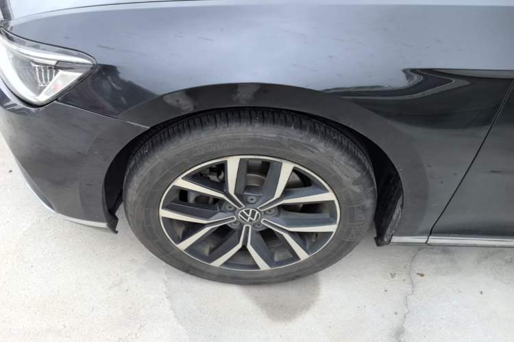 Used Volkswagen Magotan 2020 280TSI DSG Leading Edition Left Front Wheel Hub