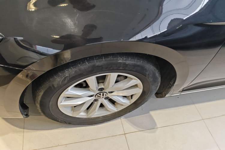 Used Volkswagen Magotan 2020 280TSI DSG Comfort Edition Left Front Wheel Hub