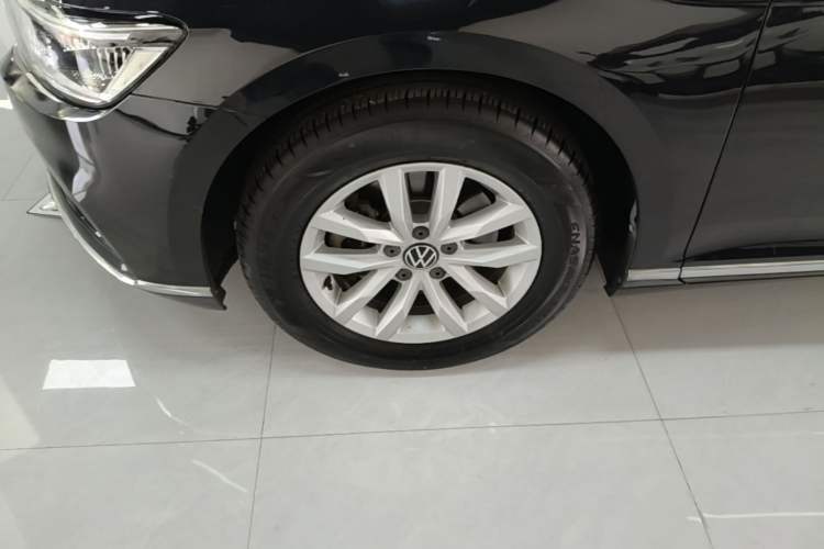 Used Volkswagen Magotan 2020 280TSI DSG Comfort Edition Left Front Wheel Hub