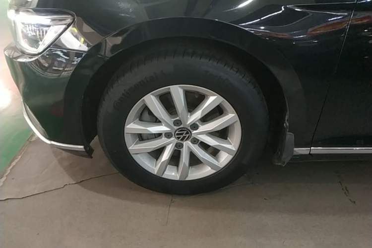 Used Volkswagen Magotan 2020 280TSI DSG Comfort Edition Left Front Wheel Hub