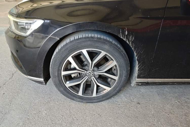 Used Volkswagen Magotan 2020 280TSI DSG Comfort Edition Left Front Wheel Hub