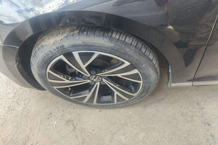 Used Volkswagen Magotan 2020 330TSI DSG Luxury Edition Left Front Wheel Hub