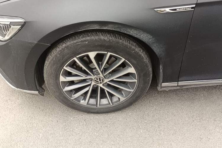 Used Volkswagen Magotan 2020 330TSI DSG Luxury Edition Left Front Wheel Hub