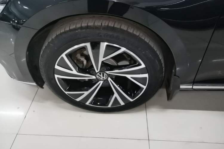 Used Volkswagen Magotan 2020 330TSI DSG Luxury Edition Left Front Wheel Hub