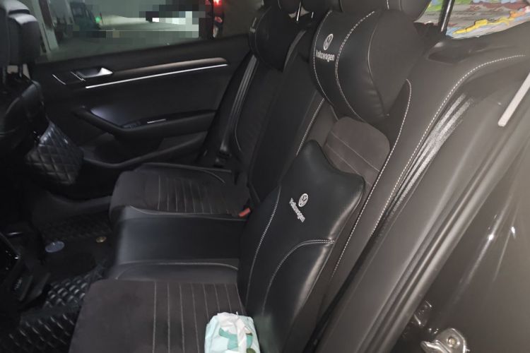 Used Volkswagen Magotan 2020 330TSI DSG Luxury Edition Left Rear Seat