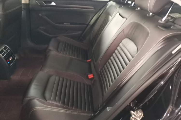 Used Volkswagen Magotan 2020 330TSI DSG Leading Model Left Rear Seat