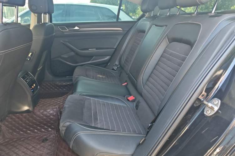 Used Volkswagen Magotan 2020 330TSI DSG Luxury Edition Left Rear Seat