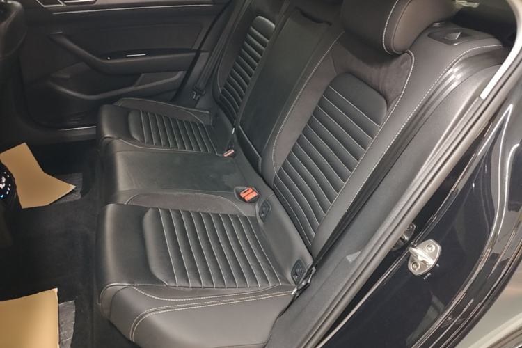Used Volkswagen Magotan 2020 330TSI DSG Leading Model Left Rear Seat