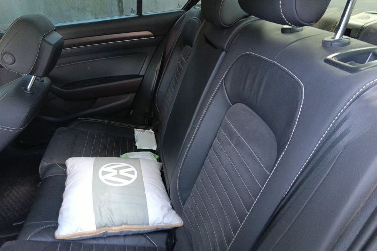 Used Volkswagen Magotan 2020 380TSI DSG Luxury Version Left Rear Seat
