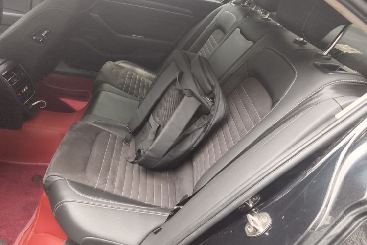 Used Volkswagen Magotan 2020 330TSI DSG Luxury Edition Left Rear Seat