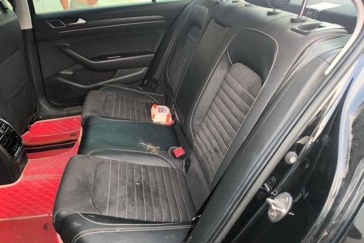 Used Volkswagen Magotan 2020 330TSI DSG Luxury Edition Left Rear Seat