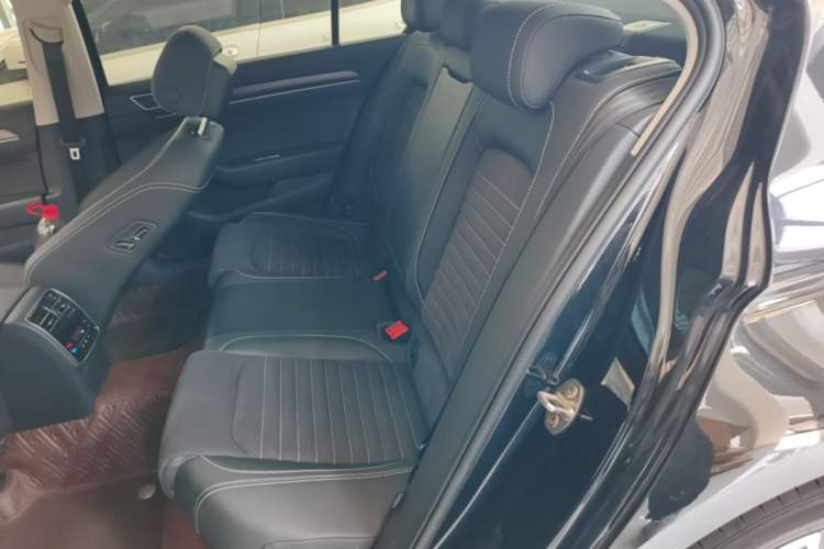 Used Volkswagen Magotan 2020 330TSI DSG Leading Model Left Rear Seat