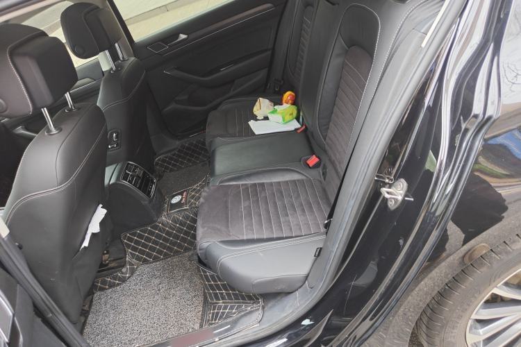 Used Volkswagen Magotan 2020 330TSI DSG Luxury Edition Left Rear Seat