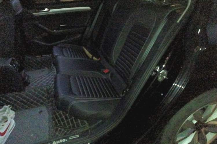 Used Volkswagen Magotan 2020 280TSI DSG Comfort Edition Left Rear Seat