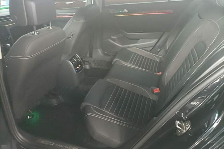 Used Volkswagen Magotan 2020 330TSI DSG Leading Model Left Rear Seat