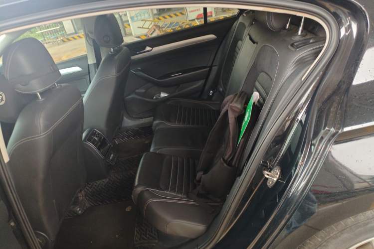 Used Volkswagen Magotan 2020 280TSI DSG Comfort Edition Left Rear Seat