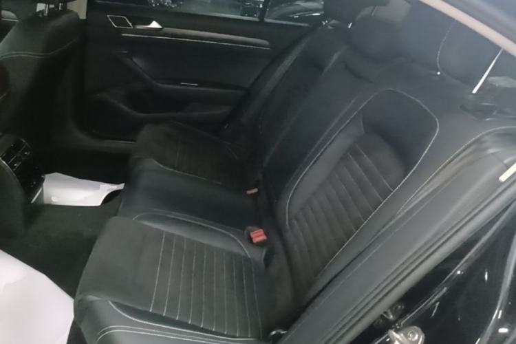 Used Volkswagen Magotan 2020 330TSI DSG Luxury Edition Left Rear Seat