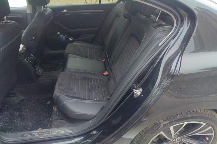 Used Volkswagen Magotan 2020 330TSI DSG Luxury Edition Left Rear Seat