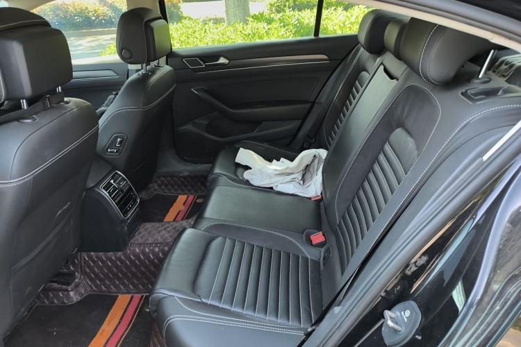 Used Volkswagen Magotan 2020 330TSI DSG Leading Model Left Rear Seat
