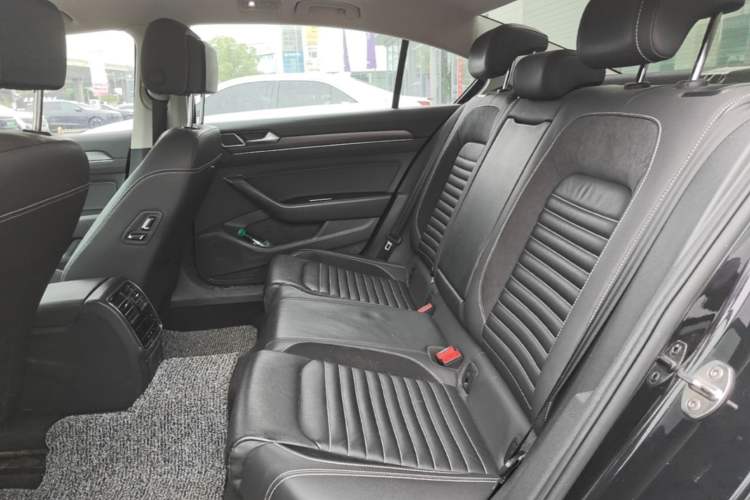 Used Volkswagen Magotan 2020 330TSI DSG Leading Model Left Rear Seat