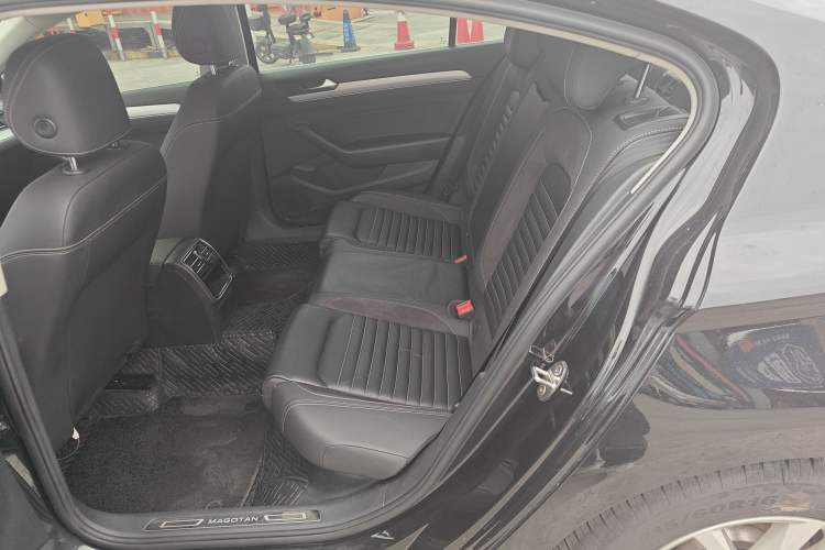Used Volkswagen Magotan 2020 280TSI DSG Comfort Edition Left Rear Seat
