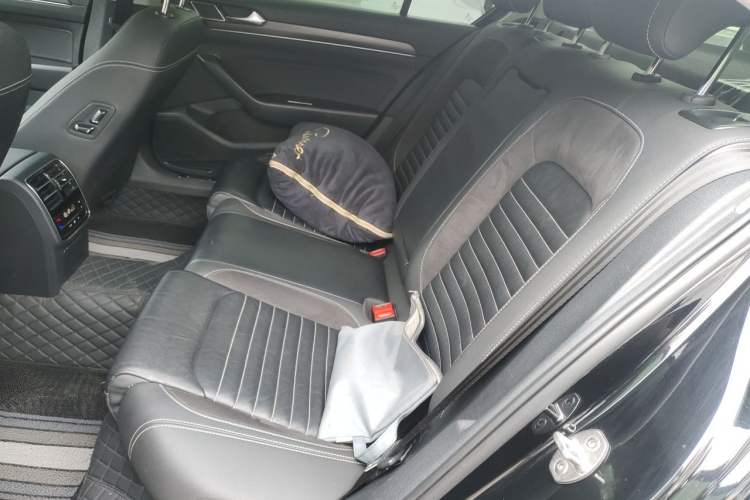 Used Volkswagen Magotan 2020 330TSI DSG Leading Model Left Rear Seat