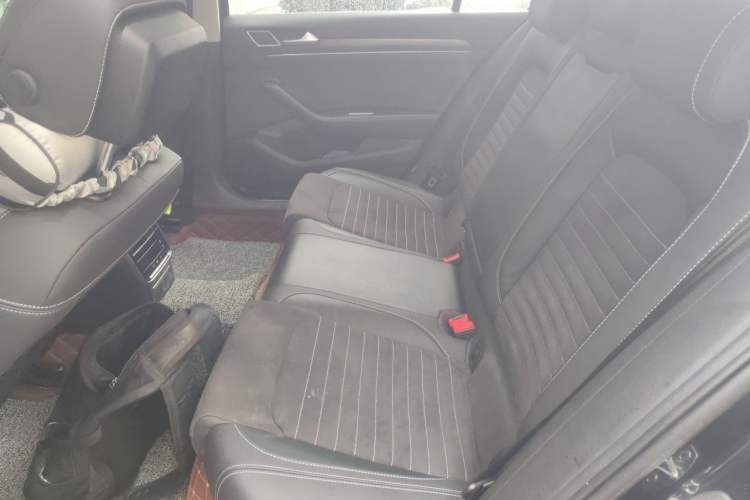 Used Volkswagen Magotan 2020 380TSI DSG Luxury Version Left Rear Seat