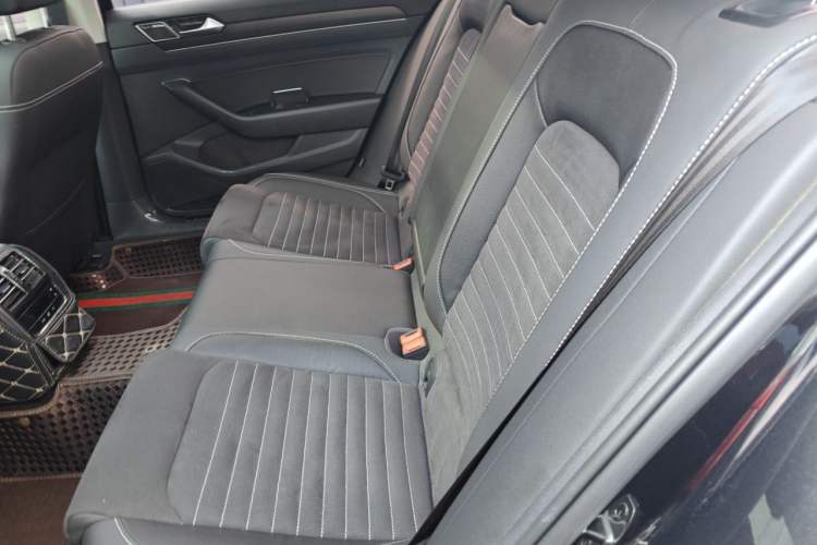 Used Volkswagen Magotan 2020 330TSI DSG Luxury Edition Left Rear Seat