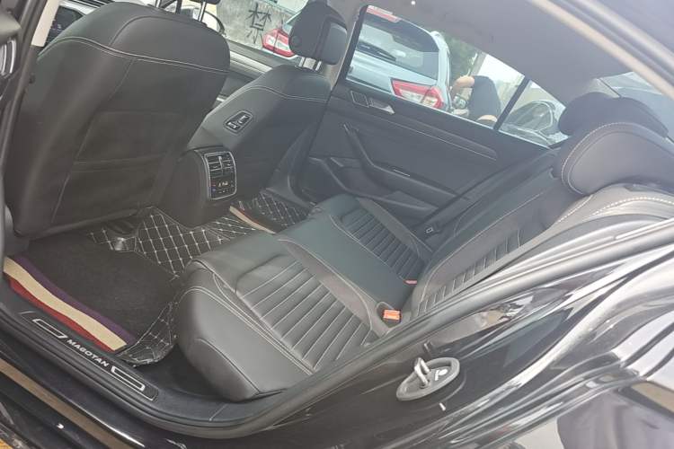Used Volkswagen Magotan 2020 330TSI DSG Leading Model Left Rear Seat